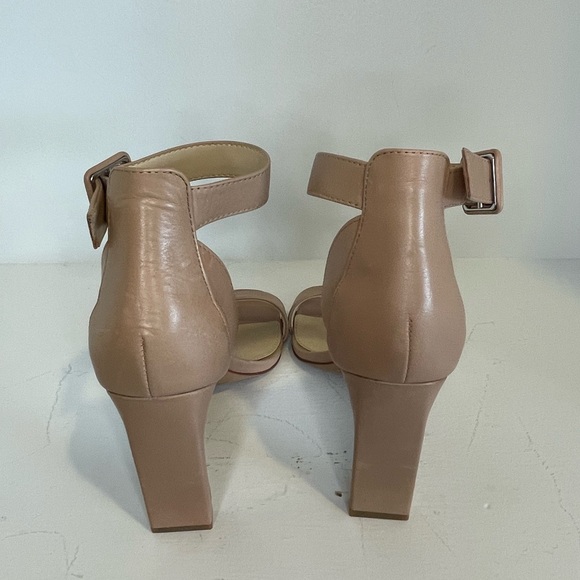 Vince Camuto ankle strap sandals - Picture 3 of 6